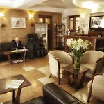 ニキ ホテル 3*