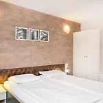 ニキ 3*