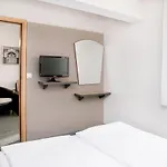 ニキ ソフィア